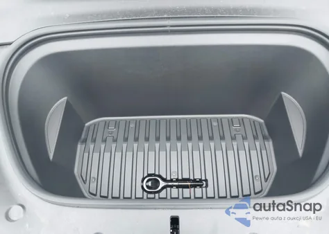 2025 Tesla Model Y Long Range Dual Motor All-Wheel Drive from USA, damaged, VIN 7SAYGAEE0SF255747